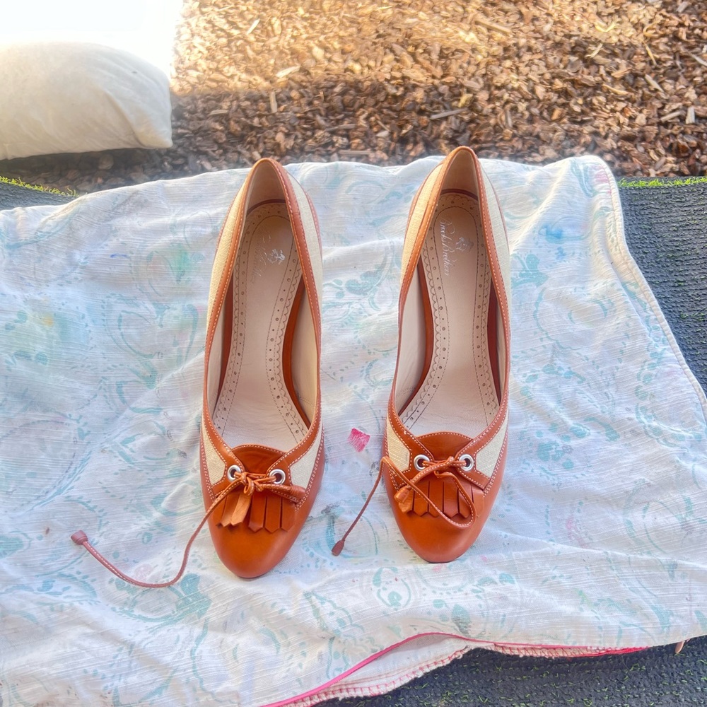 Brooks Brothers Spectator Pumps Brown/Tan Leather Kiltie Bow Shoes Womens Size 8